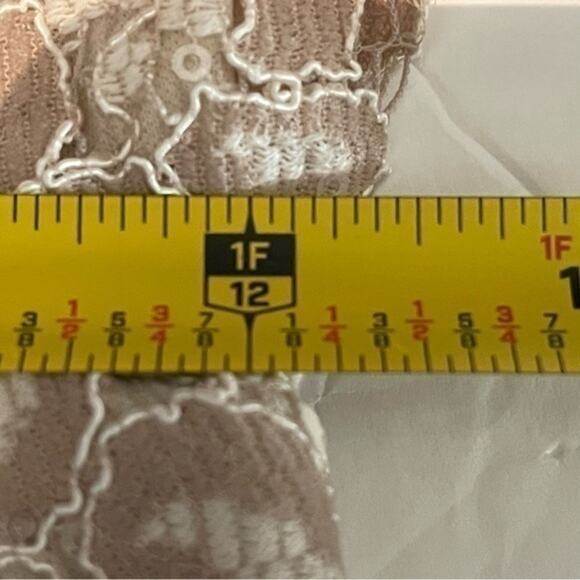 Honey And Rosie Embroidered Cream & Tan‎ Lace w/Sequins Party Event Dress Size 1 - Picture 12 of 13